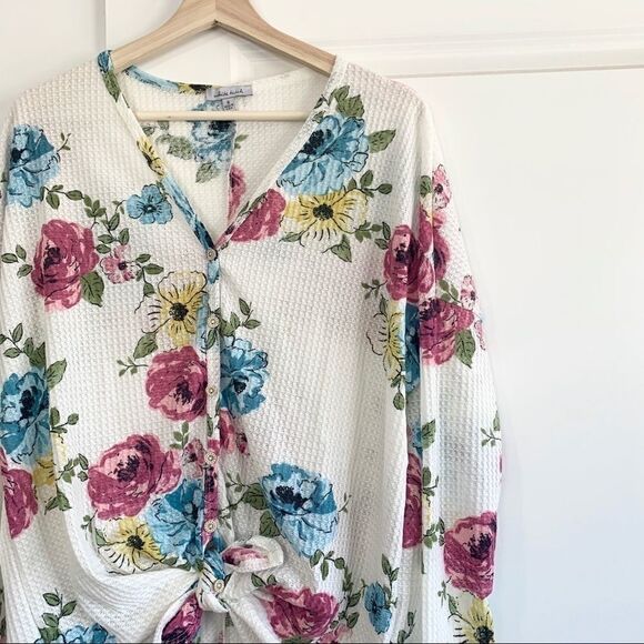 White Birch Floral Front Tie Waffle Print Top - Picture 2 of 5